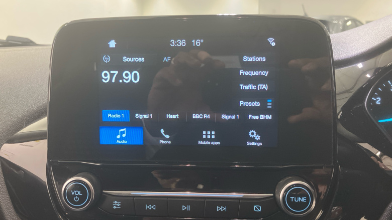 Ford Fiesta 1.1 Zetec 3dr Petrol Hatchback